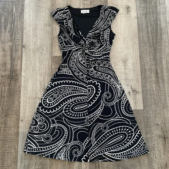 DRESS - Picture 2 of 6